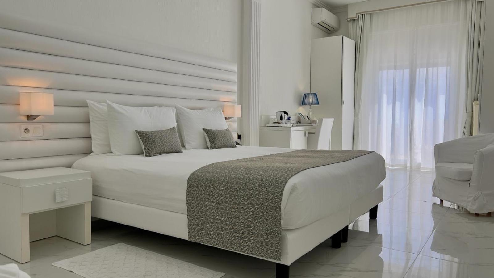 Hotel La Calanque Cavalaire-sur-Mer Dış mekan fotoğraf